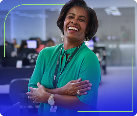 Bracell - Funcionária sorrindo